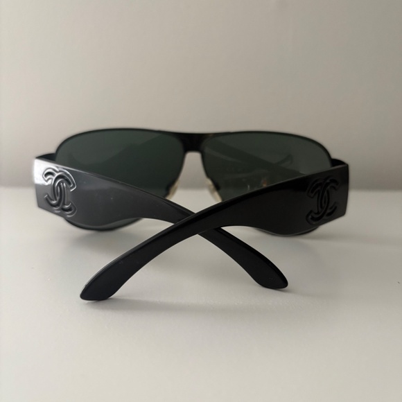 Chanel aviator sunglasses - Picture 2 of 7